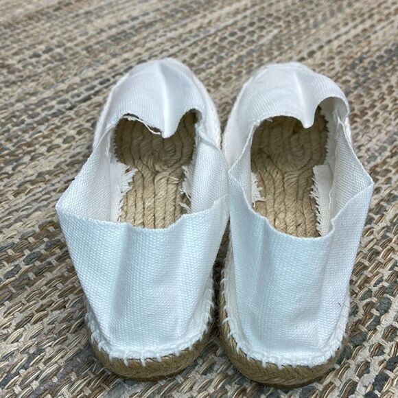 Girls White Artesania Shoes - Picture 2 of 3